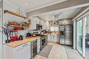 Pocono Scandinavian Cottage 2 Bedroom Cottage by RedAwning