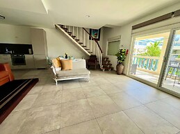 Tropical Paradise Retreat in Simpson Bay