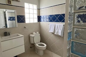 Simpson Bay Sunshine Escape