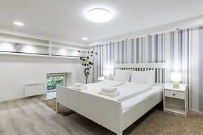 Venus Apartments - Broadway II