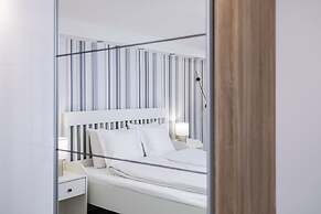 Venus Apartments - Broadway II