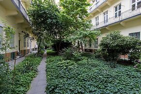 Venus Apartments - Broadway II