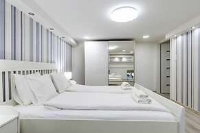 Venus Apartments - Broadway II