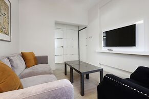 Phaedrus Living Mini Art House Matisse