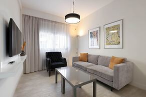 Phaedrus Living Mini Art House Matisse