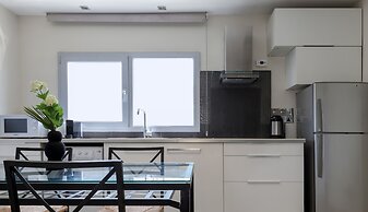 Phaedrus Living Mini Art House Matisse