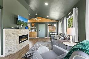 Romantic Lake Haven - Couples' Cabin