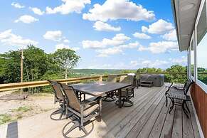 Romantic Lake Haven - Couples' Cabin