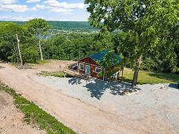 Romantic Lake Haven - Couples' Cabin