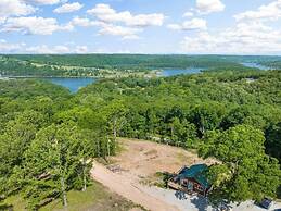 Romantic Lake Haven - Couples' Cabin