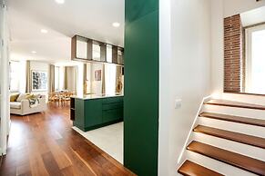 Green Essence Duplex in Faro by Misha s Place