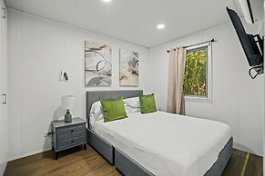 2BR Tiny Farm Home IN Fort Lauderdale