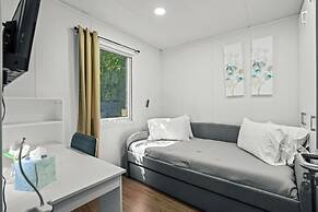 2BR Tiny Farm Home IN Fort Lauderdale