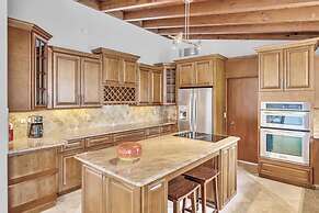 Casa Natalia 3 Bedroom Home With Pool Near Hard Rock Casino