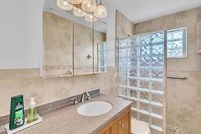 Casa Natalia 3 Bedroom Home With Pool Near Hard Rock Casino