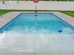 Casa Maya 3BR Home With Pool Near Hard Rock Casino