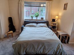 Stratford-upon-avon - Sleeps 4 - Pets Allowed