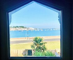 Cosy Coastguard Cottage Right Next to the sea