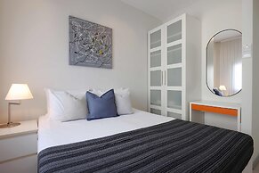 Phaedrus Living Mini Art House Warhol