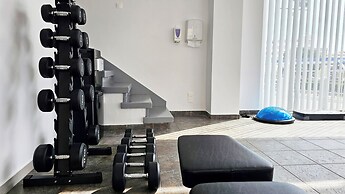 Phaedrus Living Mini Art House Warhol