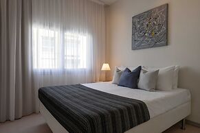 Phaedrus Living Mini Art House Warhol