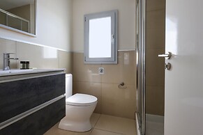 Phaedrus Living Mini Art House Warhol