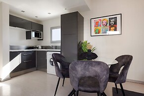 Phaedrus Living Mini Art House Warhol