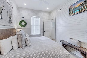 Beach Bungalow TC 2305