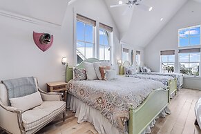 Beach Bungalow TC 2305