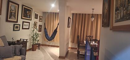 2 quartos com garagem ao lado do metrô