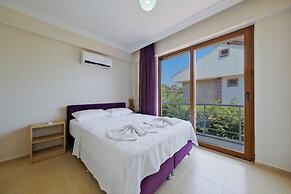 Talia deniz manzaralı 4 odalı lüks Villa