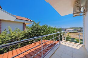 Talia deniz manzaralı 4 odalı lüks Villa
