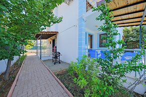 Talia deniz manzaralı 4 odalı lüks Villa