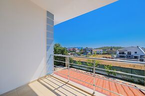 Talia deniz manzaralı 4 odalı lüks Villa