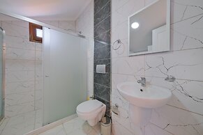 Talia deniz manzaralı 4 odalı lüks Villa