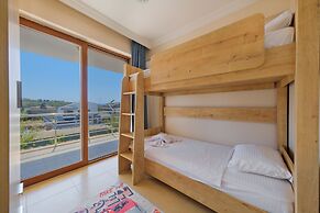 Talia deniz manzaralı 4 odalı lüks Villa