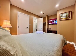 Cozy Home Near Transit & Hillcrest Mall with Free Parking