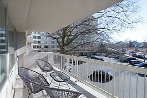 Elegant Apartments Near the Pentagon