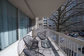 Elegant Apartments Near the Pentagon