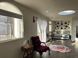 Las Mariposas Mini Suites