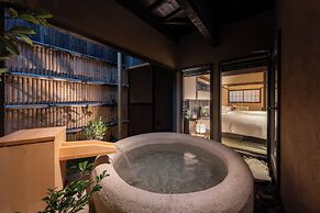 Nazuna Kyoto Higashi Honganji