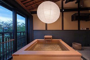 Nazuna Kyoto Higashi Honganji