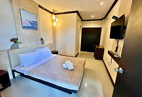 Pacific Palm Suites Davao powered by Cocotel