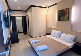 Pacific Palm Suites Davao powered by Cocotel