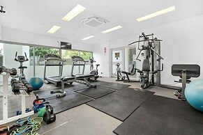 Skytower Wonder Oceanview Balcony - Pool - Office