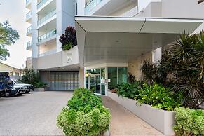 Skytower Wonder Oceanview Balcony - Pool - Office