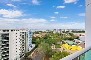 Skytower Wonder Oceanview Balcony - Pool - Office