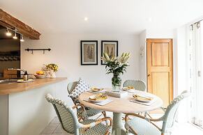 Clifford Chambers Cosy 2 Bedroom Cottage