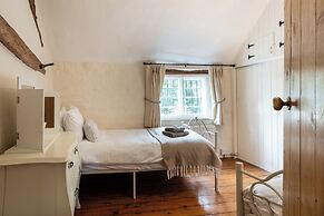 Clifford Chambers Cosy 2 Bedroom Cottage