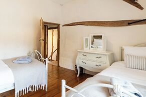 Clifford Chambers Cosy 2 Bedroom Cottage